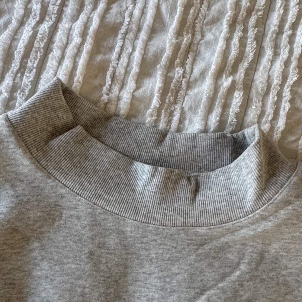 PARKER Gray Pullover Crewneck Sweatshirt - Picture 3 of 3